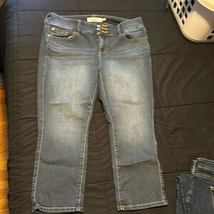 Slightly used Torrid Capri jeans 16 dark blue